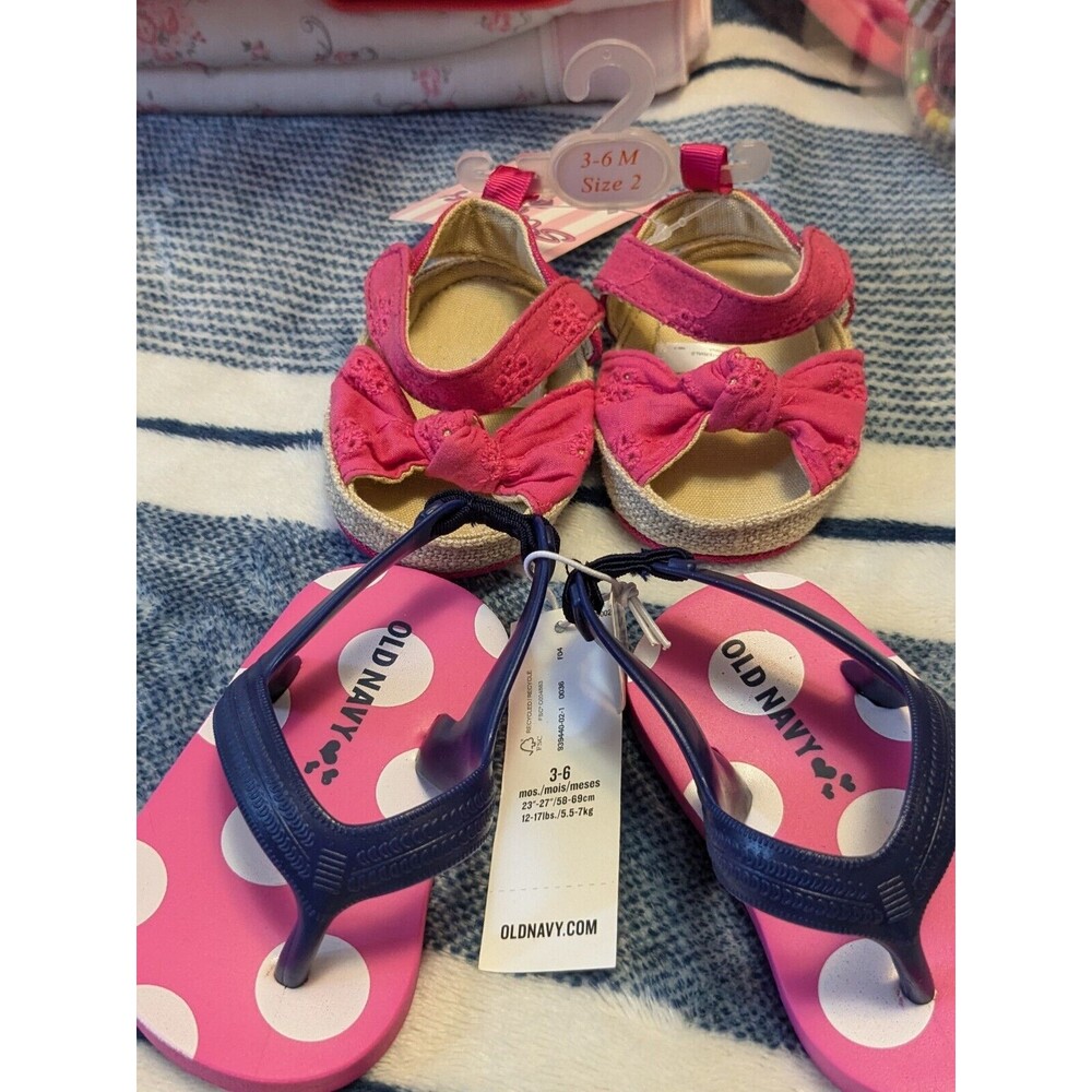 Old Navy/ Unbranded Baby Girls 3-6 Mon Flip Flops And Soft Sandals  Blue W/Dots